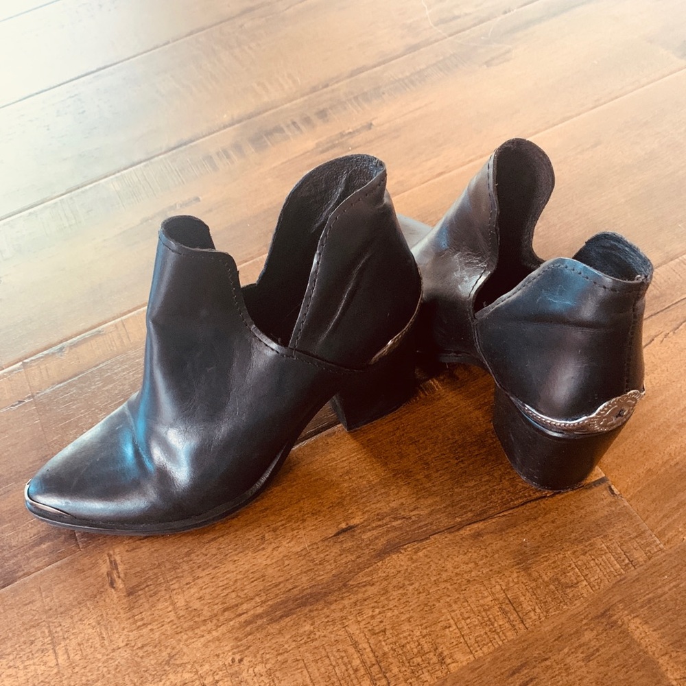 Steve Madden booties